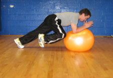 stability ball knee ins