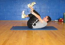 1 leg stick crunches