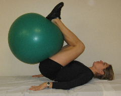 ball lower ab crunches